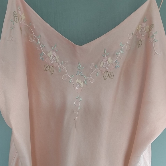 Vintage soft pink 100% silk camisole - Picture 2 of 9